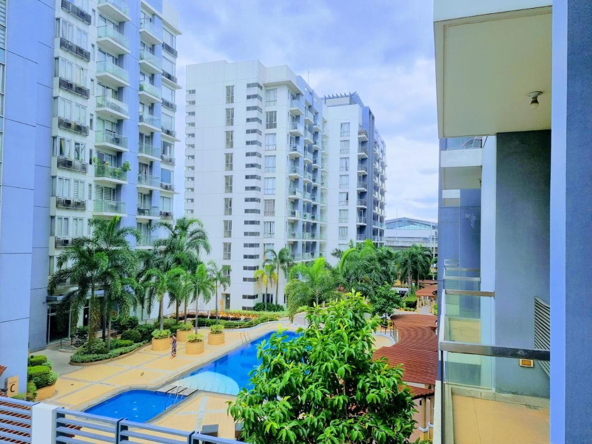 One Palm Tree Villas Condo Across Naia Terminal 3 Manilla Buitenkant foto