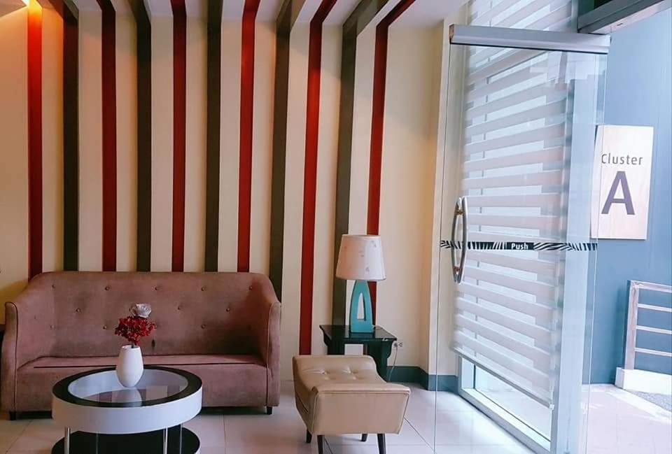 One Palm Tree Villas Condo Across Naia Terminal 3 Manilla Buitenkant foto