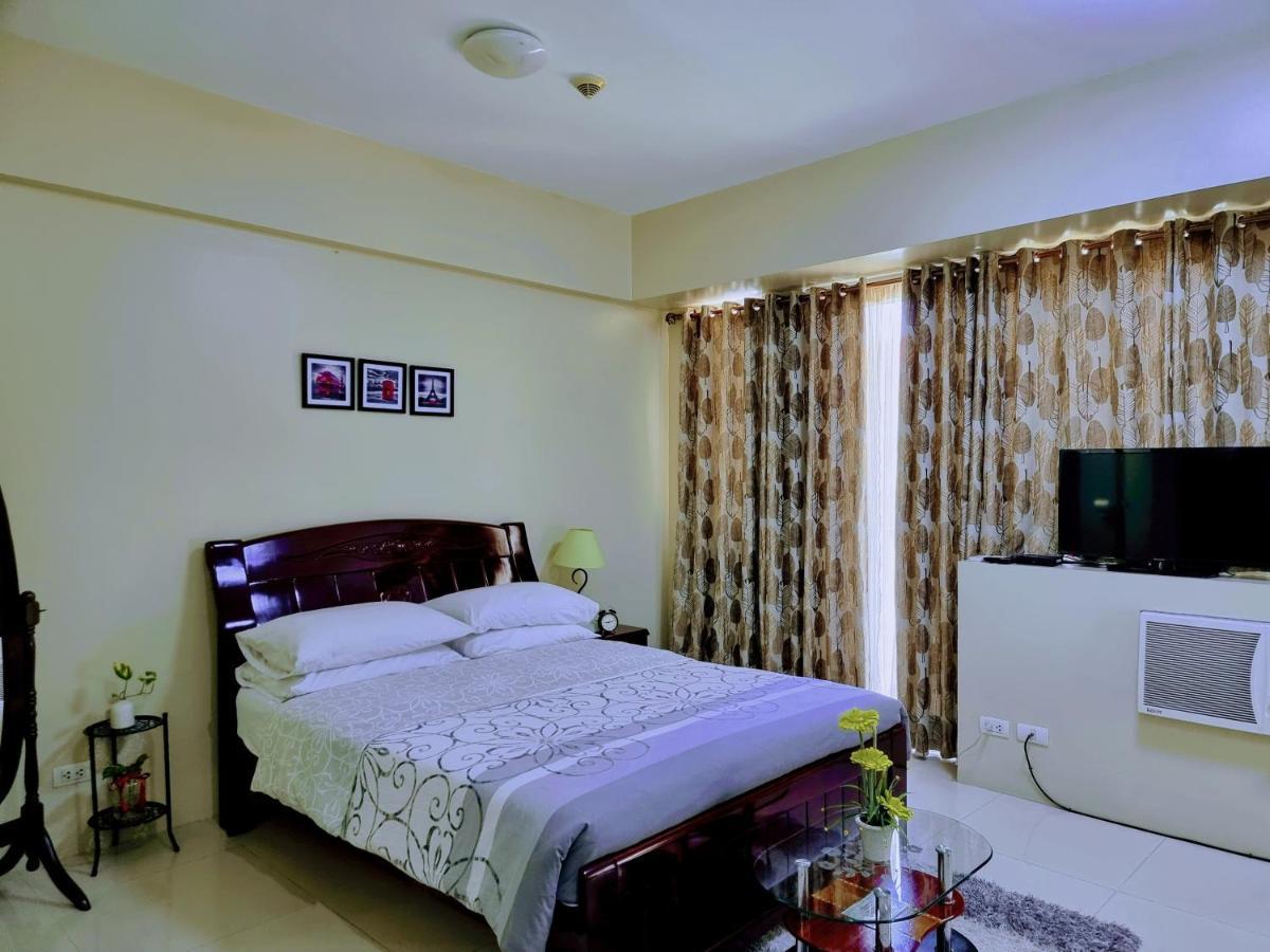 One Palm Tree Villas Condo Across Naia Terminal 3 Manilla Buitenkant foto