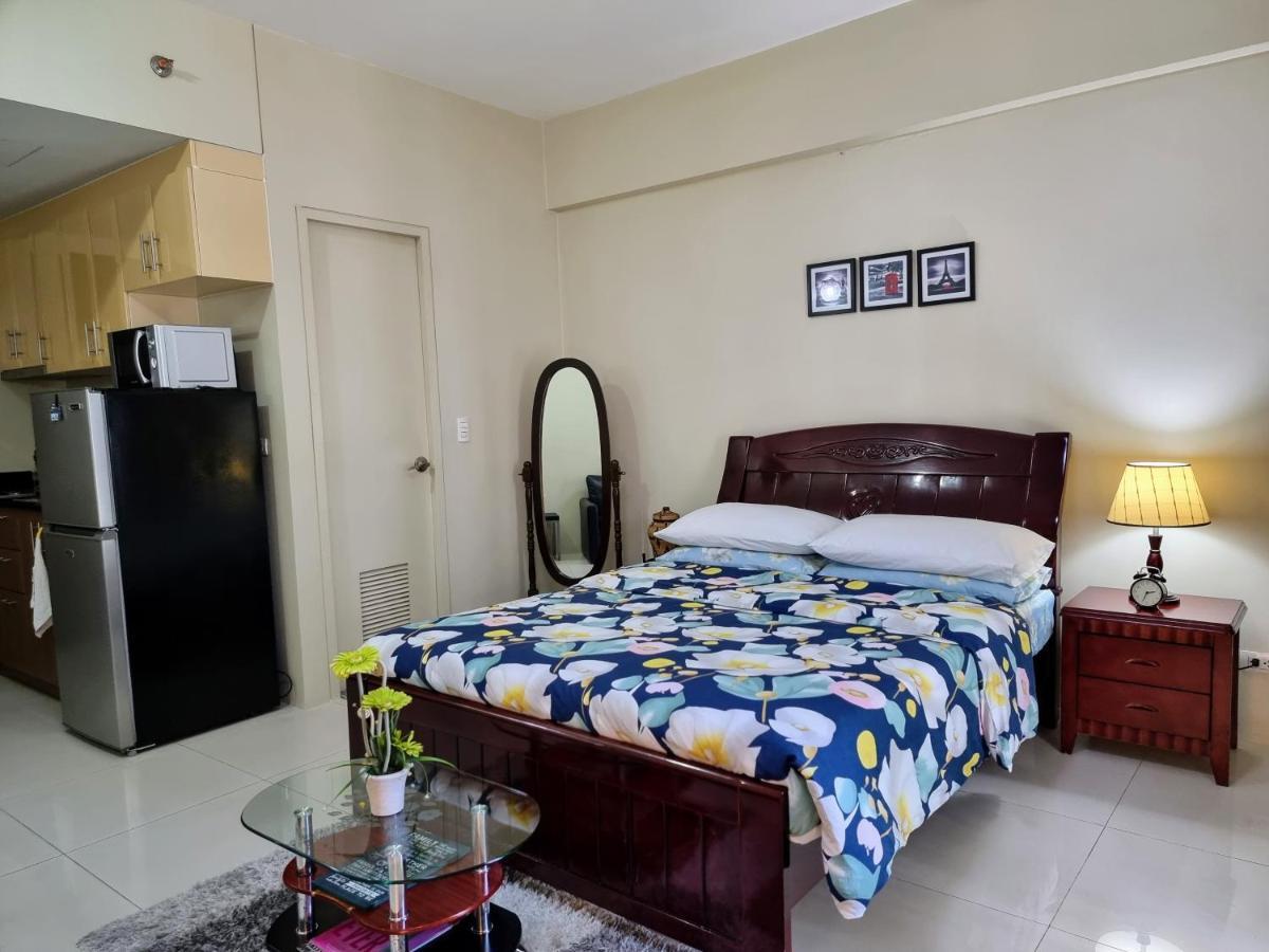 One Palm Tree Villas Condo Across Naia Terminal 3 Manilla Buitenkant foto