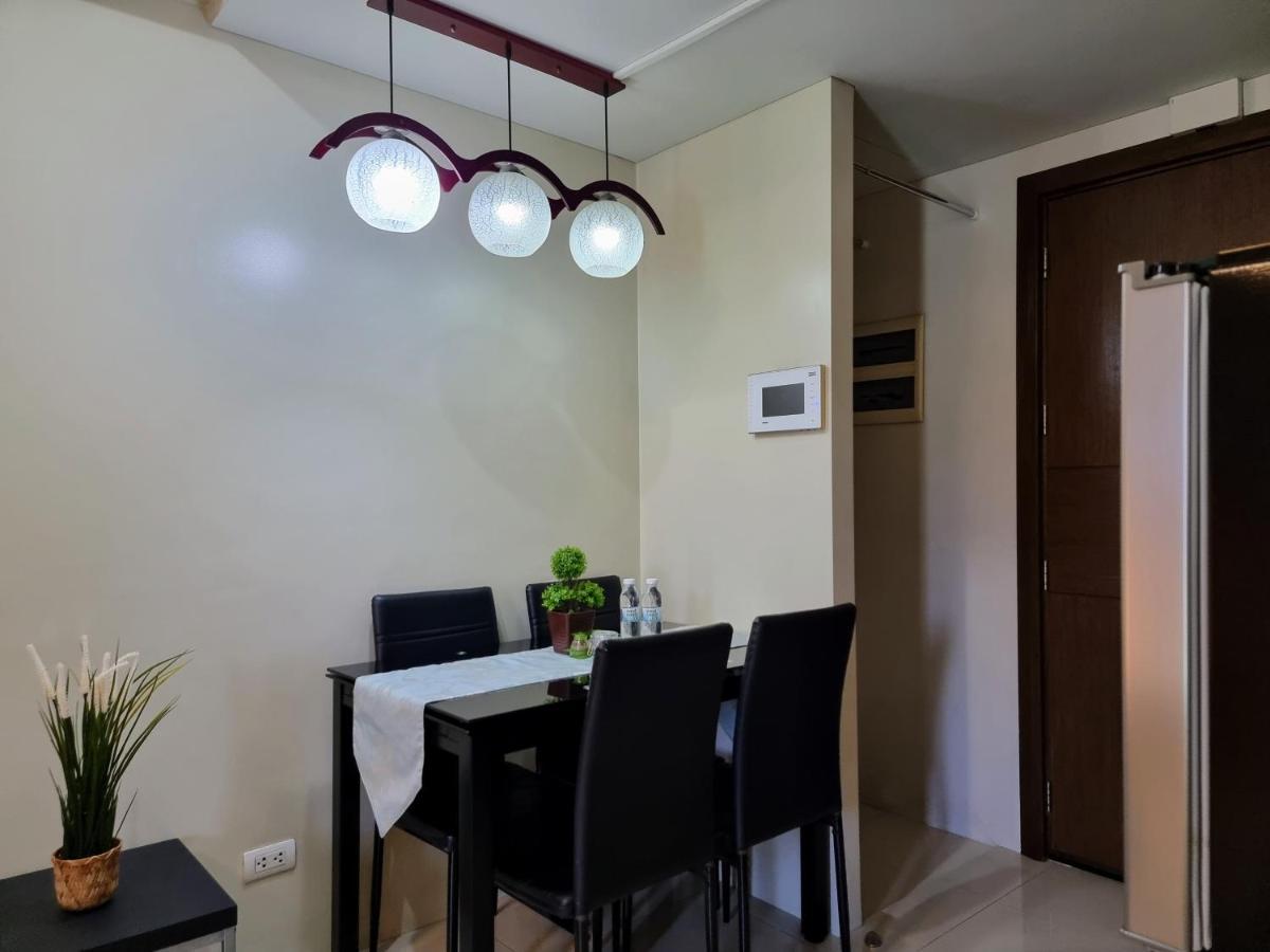 One Palm Tree Villas Condo Across Naia Terminal 3 Manilla Buitenkant foto