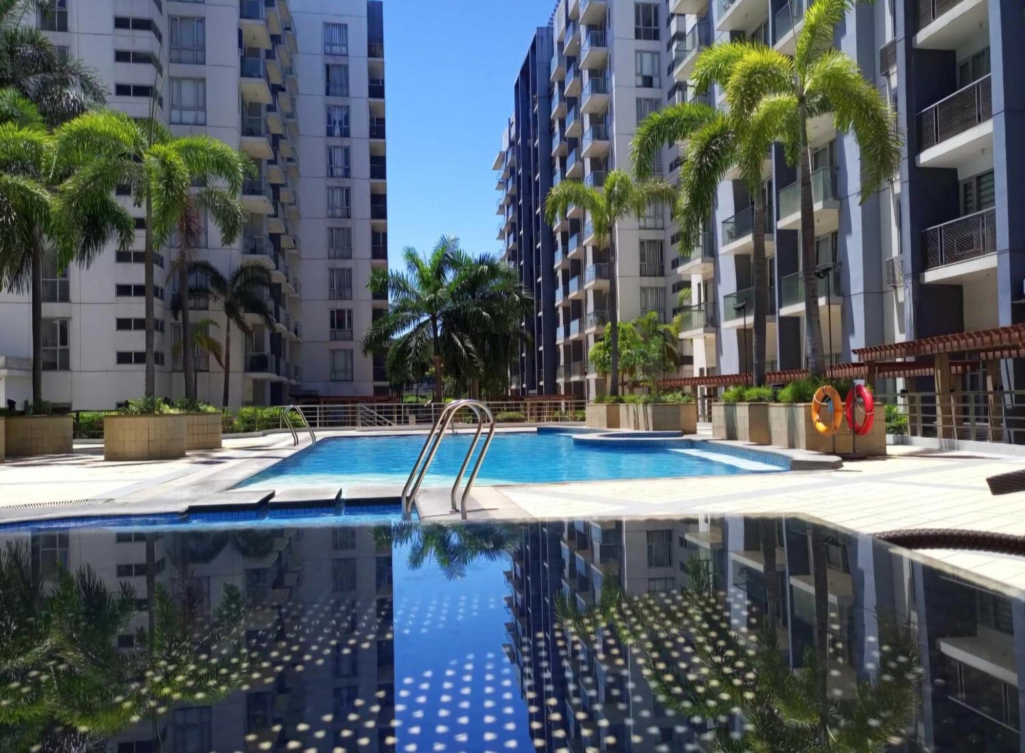 One Palm Tree Villas Condo Across Naia Terminal 3 Manilla Buitenkant foto