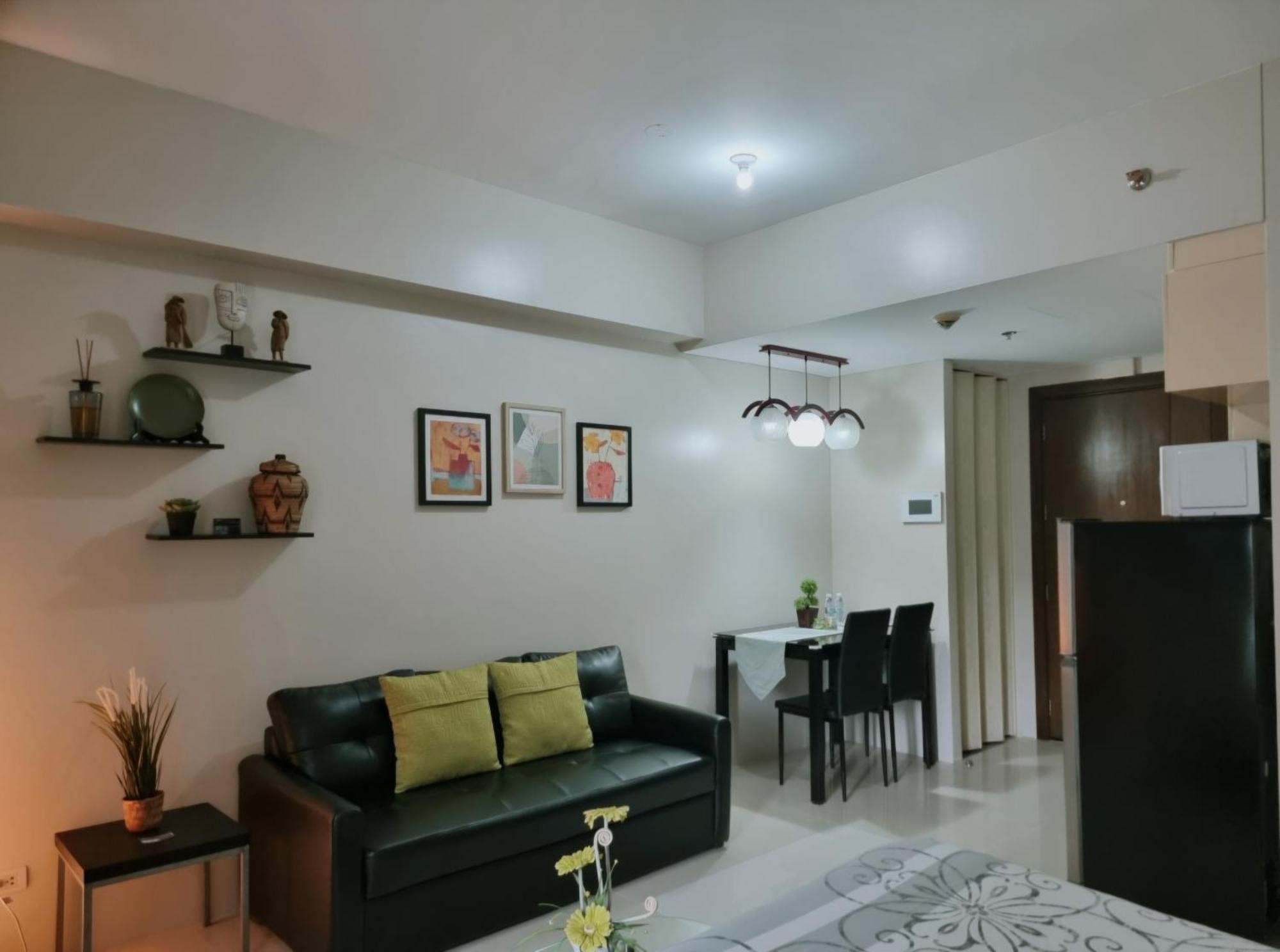 One Palm Tree Villas Condo Across Naia Terminal 3 Manilla Buitenkant foto
