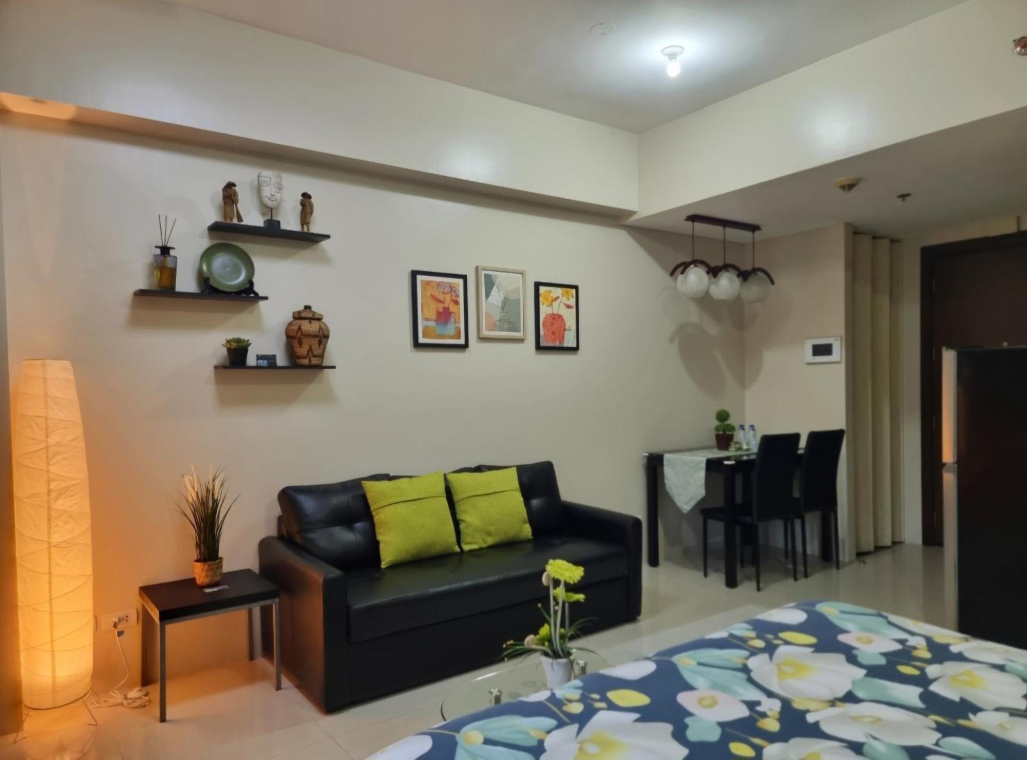 One Palm Tree Villas Condo Across Naia Terminal 3 Manilla Buitenkant foto